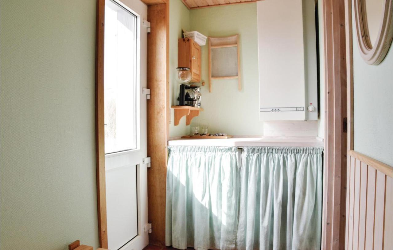 2 Bedroom Amazing Home In Lemvig Norby  Экстерьер фото