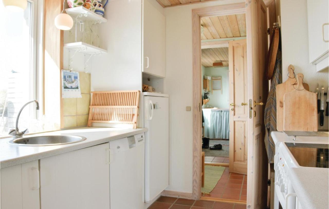 2 Bedroom Amazing Home In Lemvig Norby  Экстерьер фото